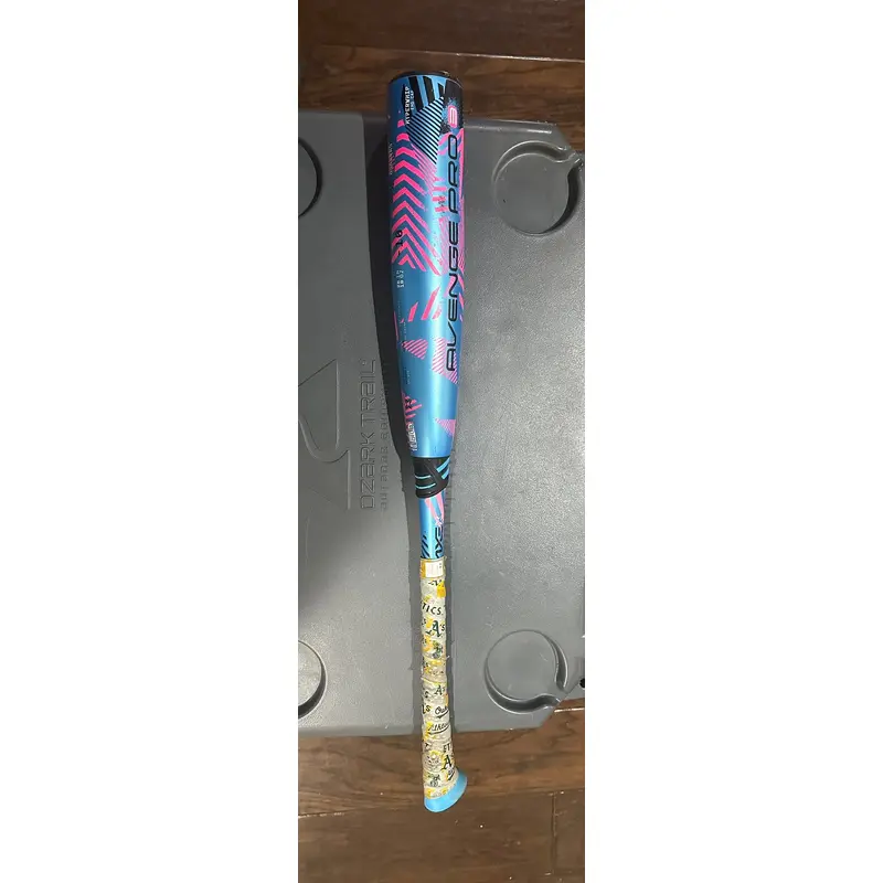 2024 AXE Avenge Pro 3 Composite USSSA Certified Bat (-10) 18 oz 28" (Used)