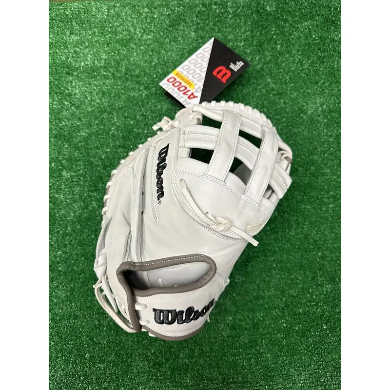 Wilson A1000 33" FPCM33 Fastpitch Softball Catchers Mitt - WBW10260033