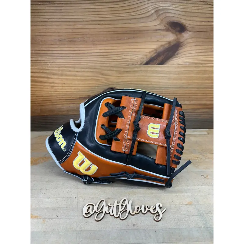 Wilson A2000 11.75" 1975