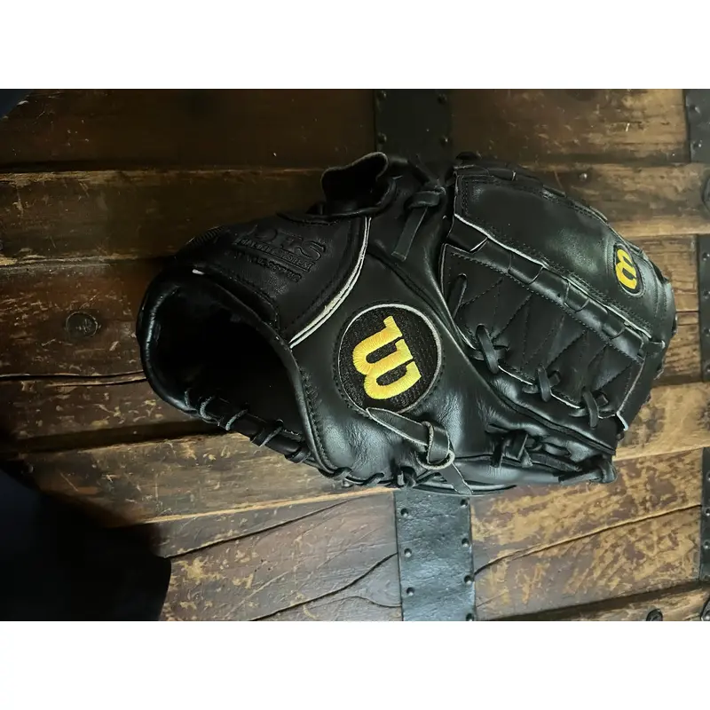 Wilson Conform A195 Greg Maddux Model
