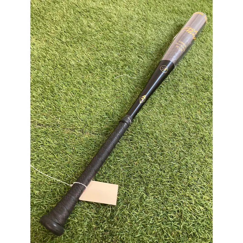 2023 Easton Black Magic Alloy Bat BBCOR Certified (-3) Alloy 30 oz 33" (Used)