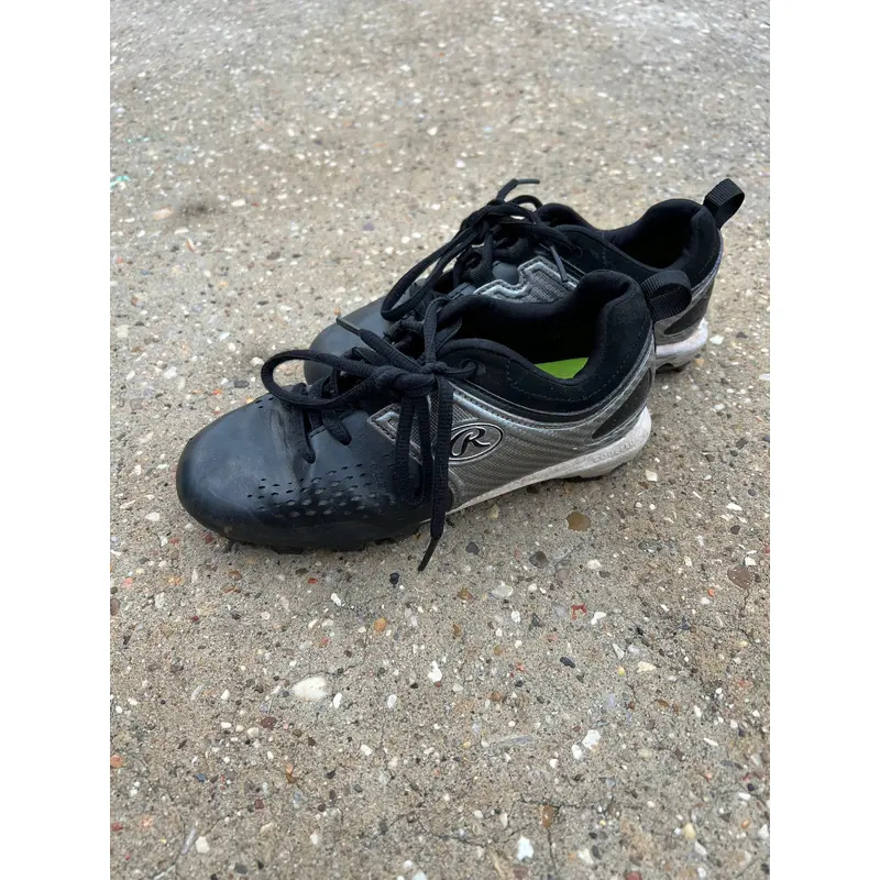 Black Youth Used Rawlings Baseball Cleats A R7 S4 L1