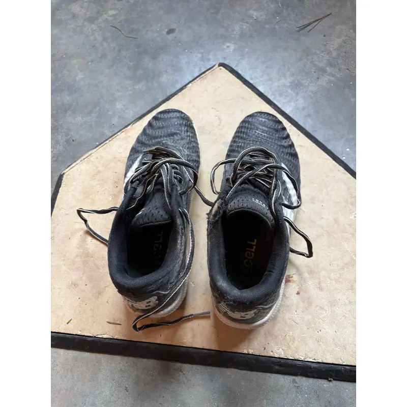 New Balance 4040 Black Men's Size 7.0 Low Top Metal Cleats