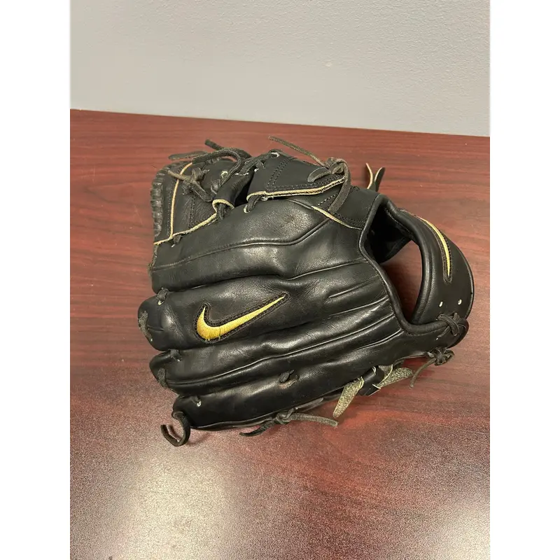 2020 Pitcher's 11.75" Alpha Huarache Baseball Glove
