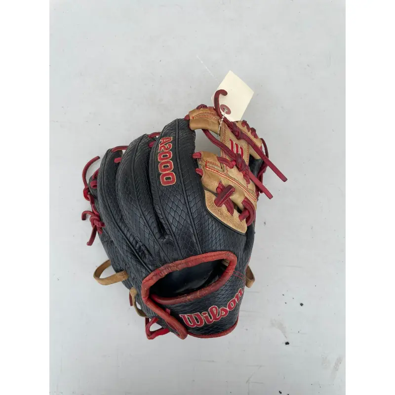 Black Wilson A2000 RH Infield Baseball Glove 11.25" (Used)