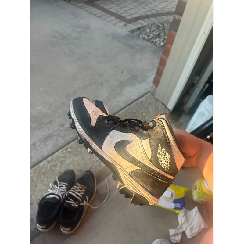Black Men's Size M 12.0 (W 13.0) Adult Air Jordan Molded Cleats (Used)