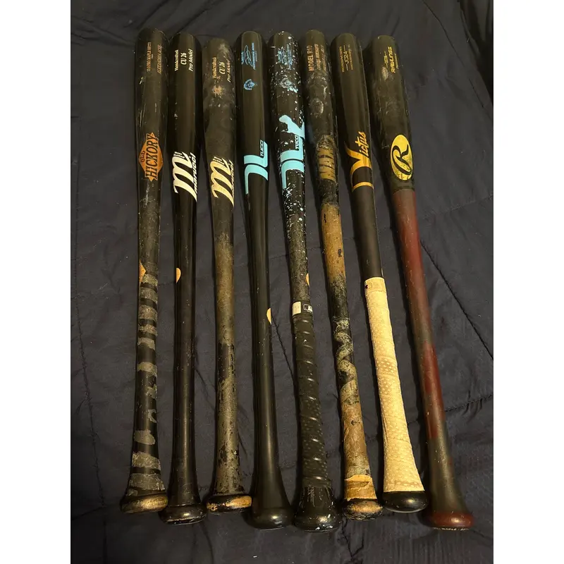 Marucci Bat  (-3) 30 oz 33" (Used) Look In Description