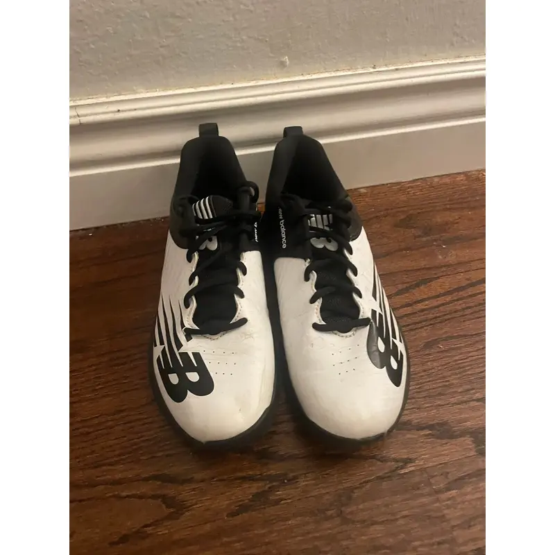 Turff Black Unisex Size M 5.0 (W 6.0) Youth New Balance Shoes (Used)