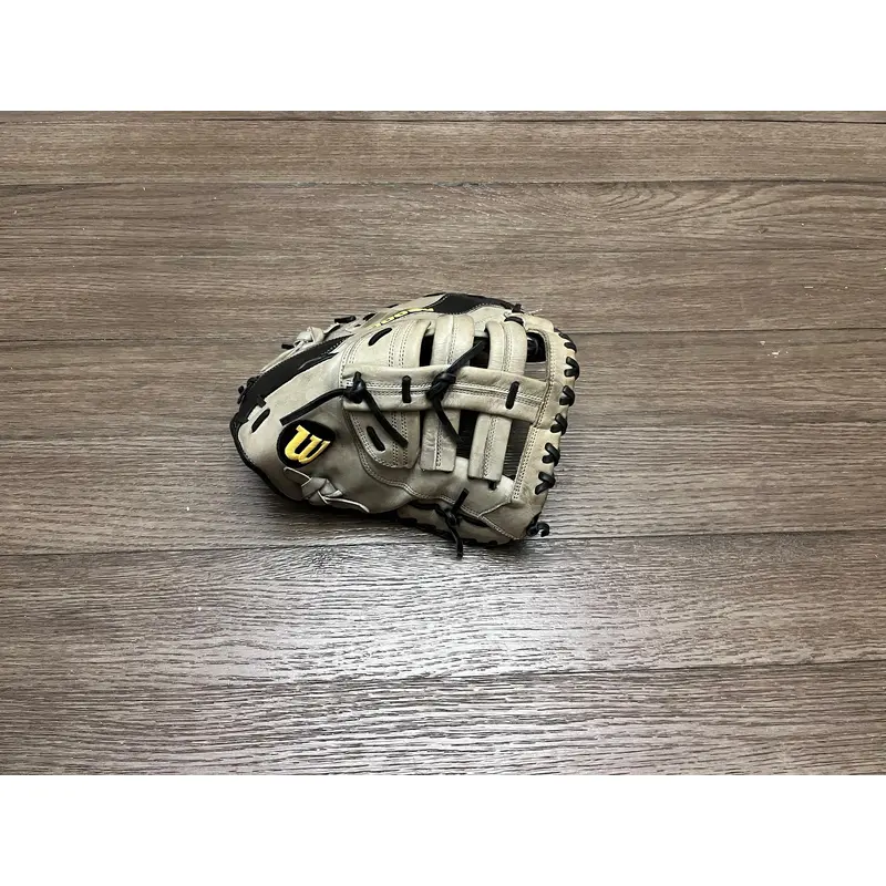 Wilson A2000 2800 12" First Base Mitt