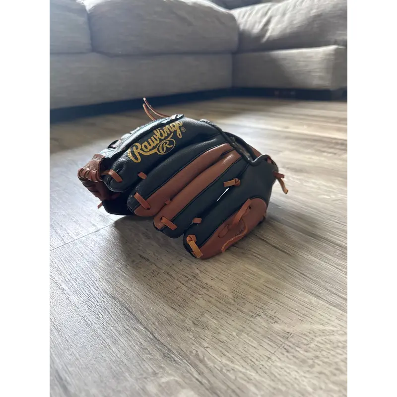 Rawlings RH Infield Player series Baseball Glove 9.5" (Used)