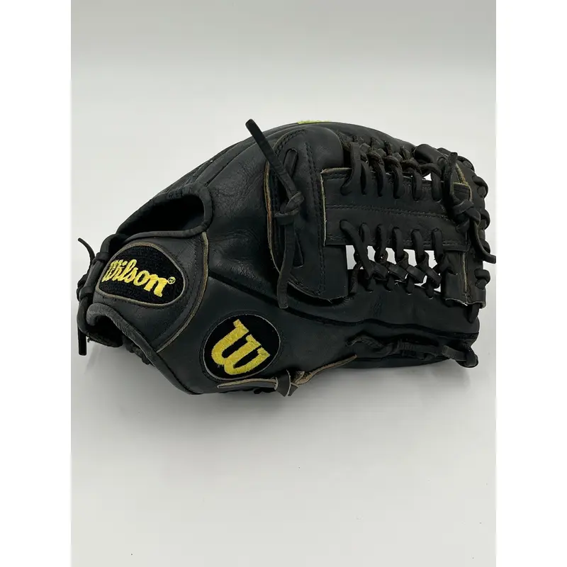 Wilson a2000 1796 11.75 pitchers infield baseball glove