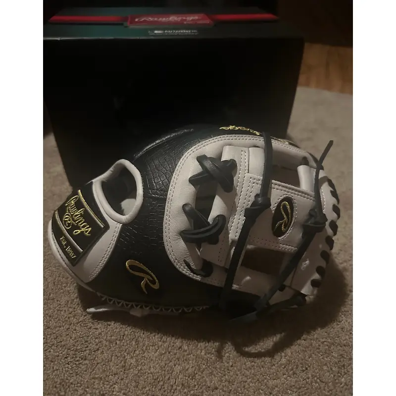 Rawlings Right Hand Throw Heart of the Hide Baseball Glove 11.5" (New)