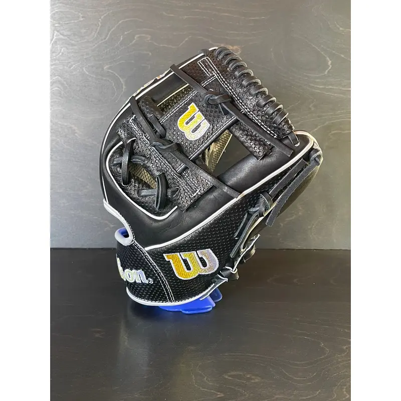 Wilson A2000 SC1786 Iconic Infield Baseball Glove With Spin Control Technology
