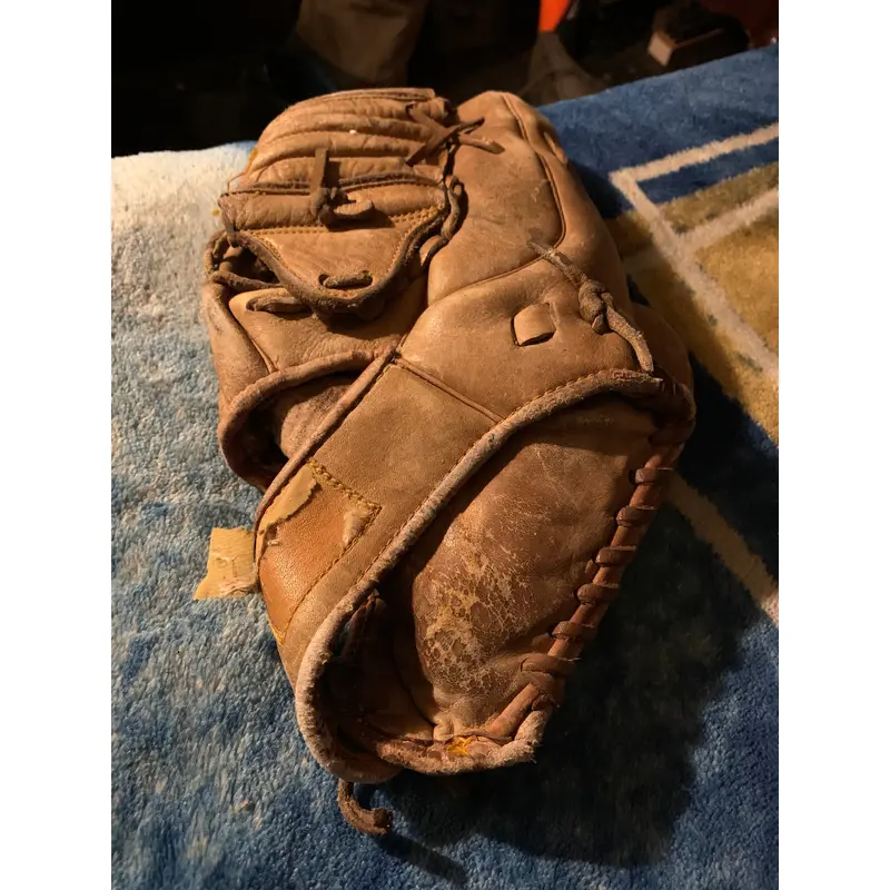 Used All Star Right Hand Throw Baseball Glove