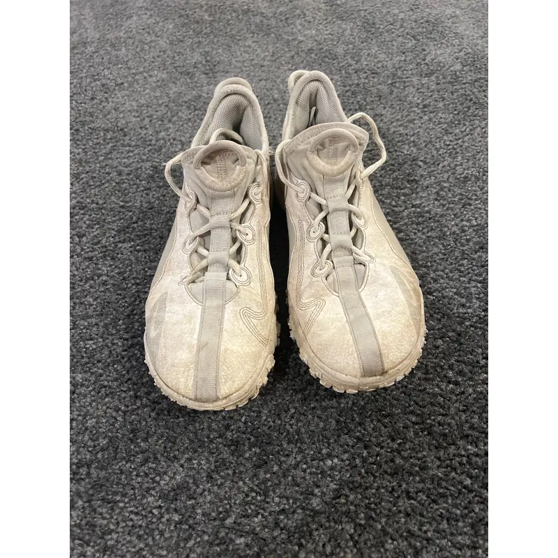 White Unisex Youth Size M 5.5 (W 6.5) Nike Shoes (Used)