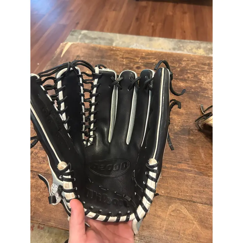 Wilson a2000 12.75