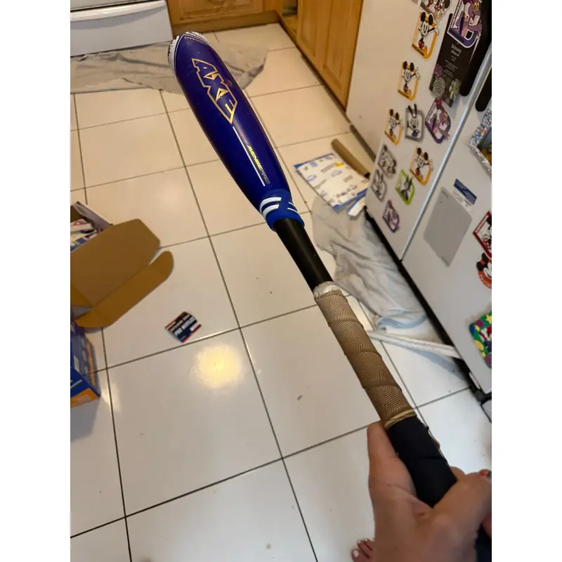 AXE Avenge Composite Bat (-10) 18 oz 28" (Used)