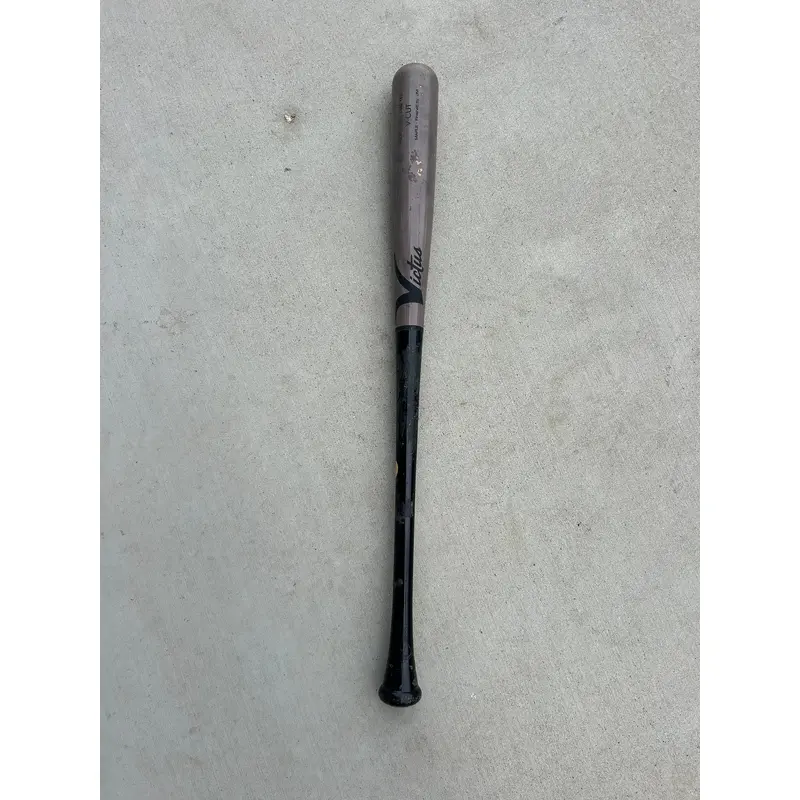 Victus V-Cut Bat (-3) 29 oz 32" (Used)
