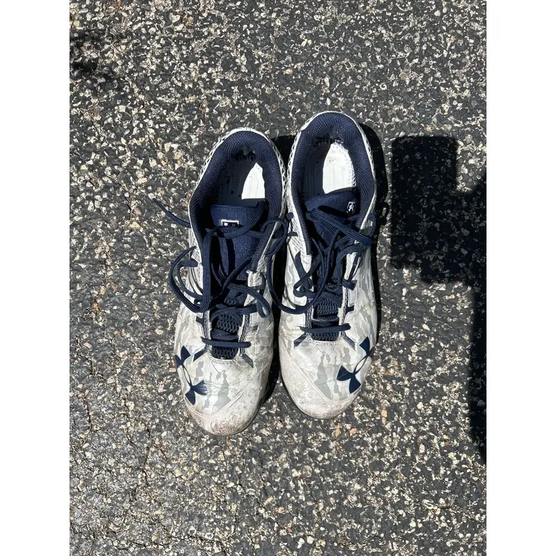 Men's Size M 10.5 (W 11.5) Adidas (Used)