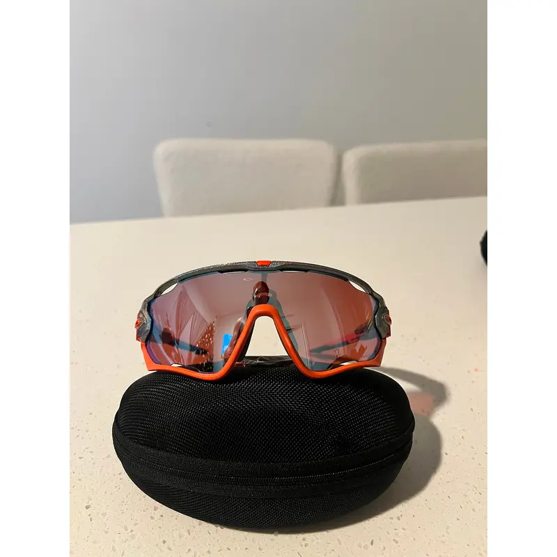 Unisex One Size Fits All Oakley (New) Jawbreaker Sunglasses
