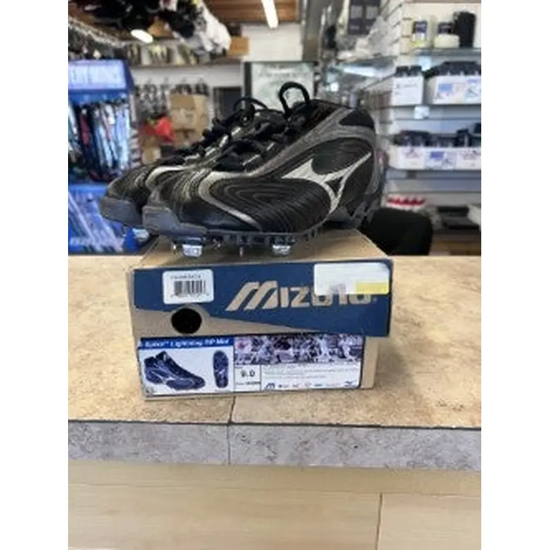 Black New Size 8.0 (Women's 9.0) Adult Men's Mizuno High Top Metal