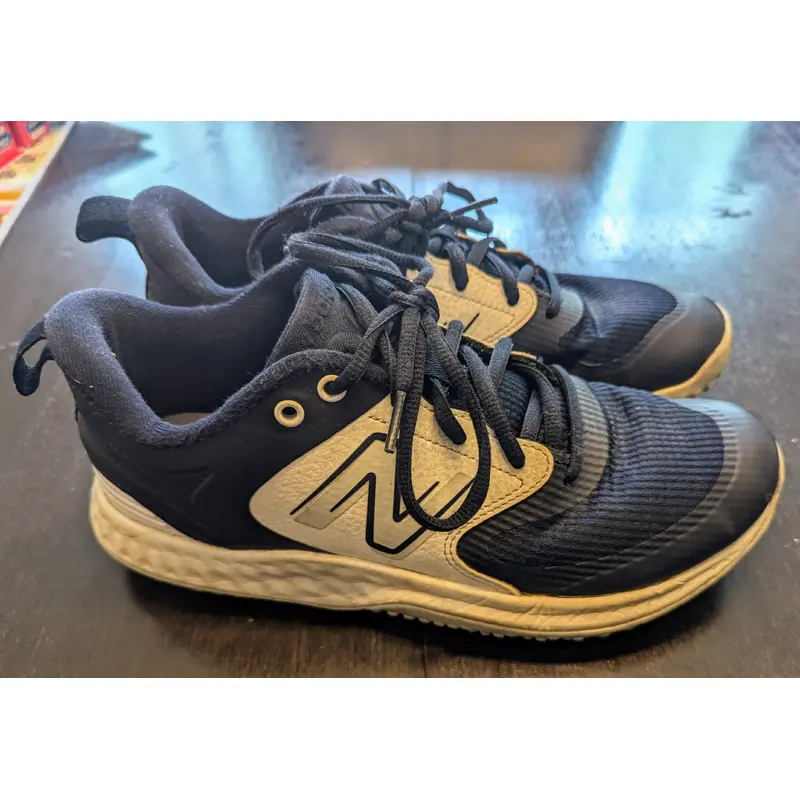 Blue Used Size 7.5 (Women's 8.5) Youth Men's New Balance Shoes