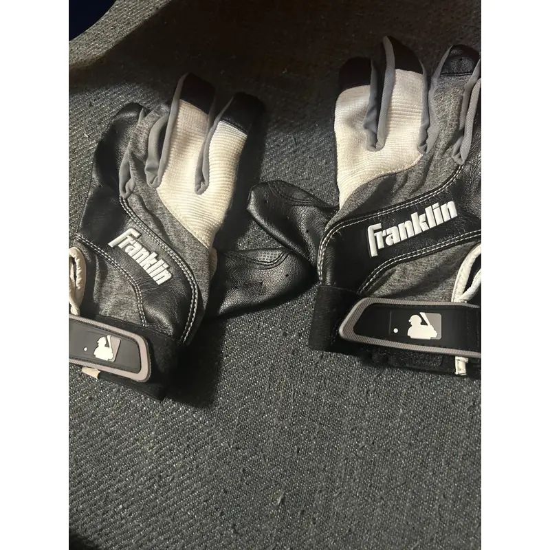 Small Franklin Youth Flex Batting Gloves (Used)
