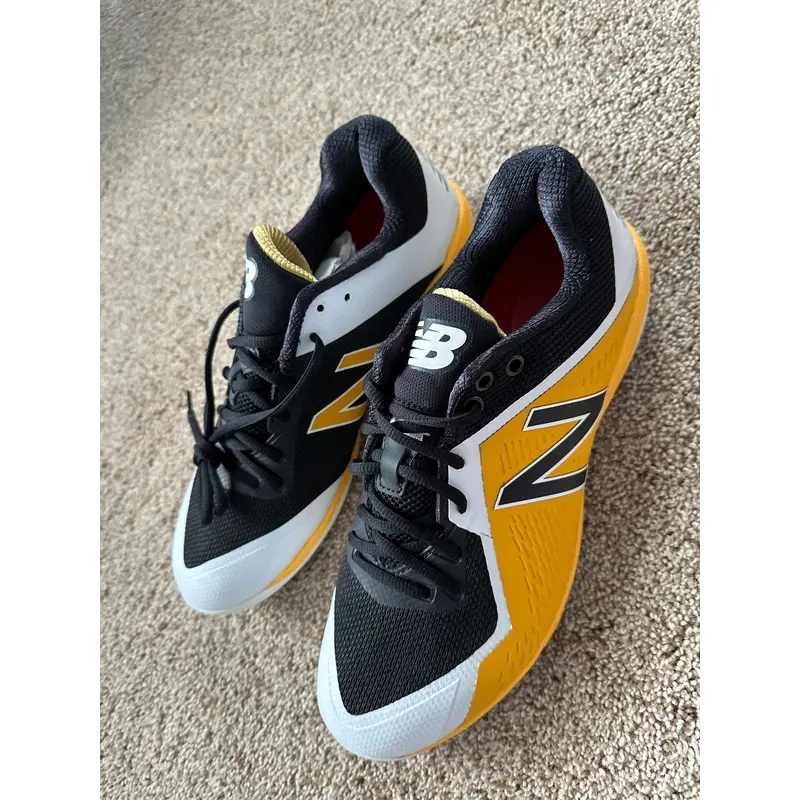 New Balance Men's Low Top Metal Cleats Size 12.5