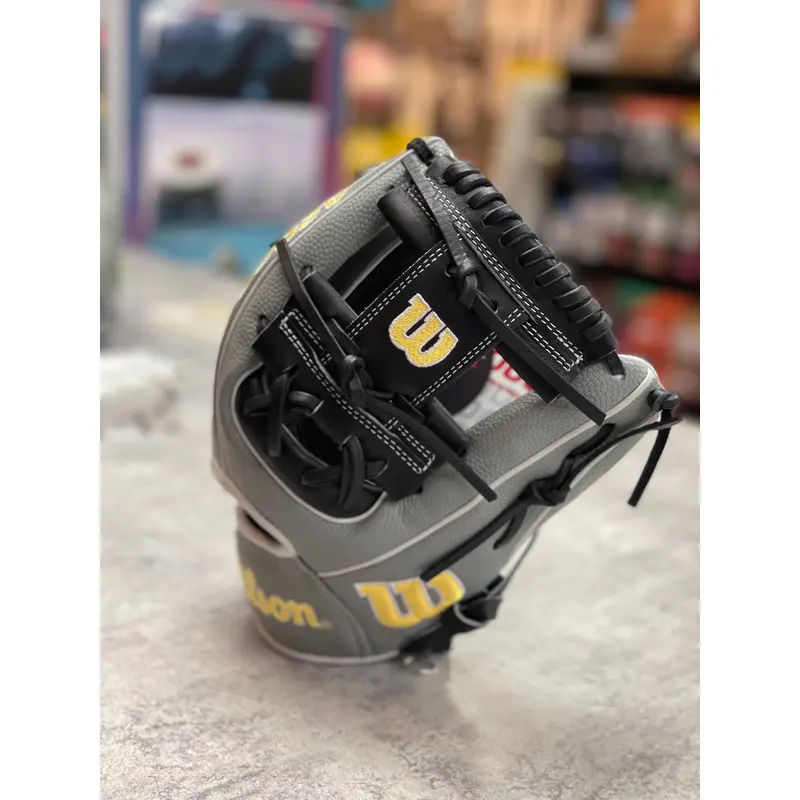 New Right Hand Throw 11.5" A2000 1786 Baseball Glove