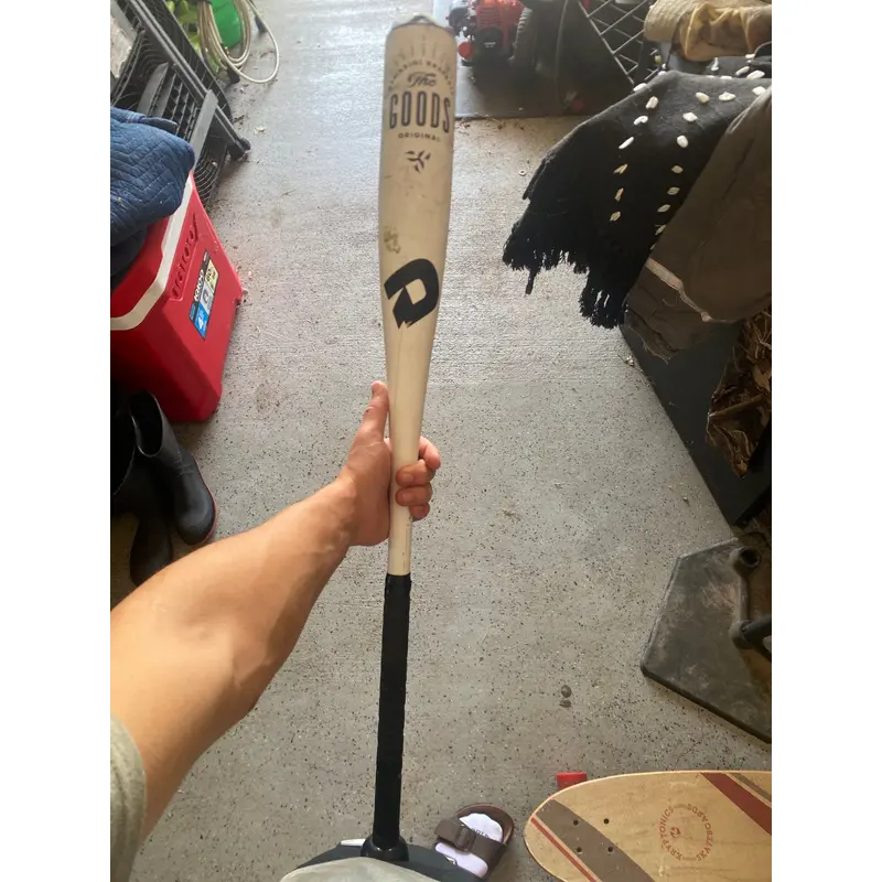 Used 2023 DeMarini USSSA Certified Alloy 21 oz 31" Bat