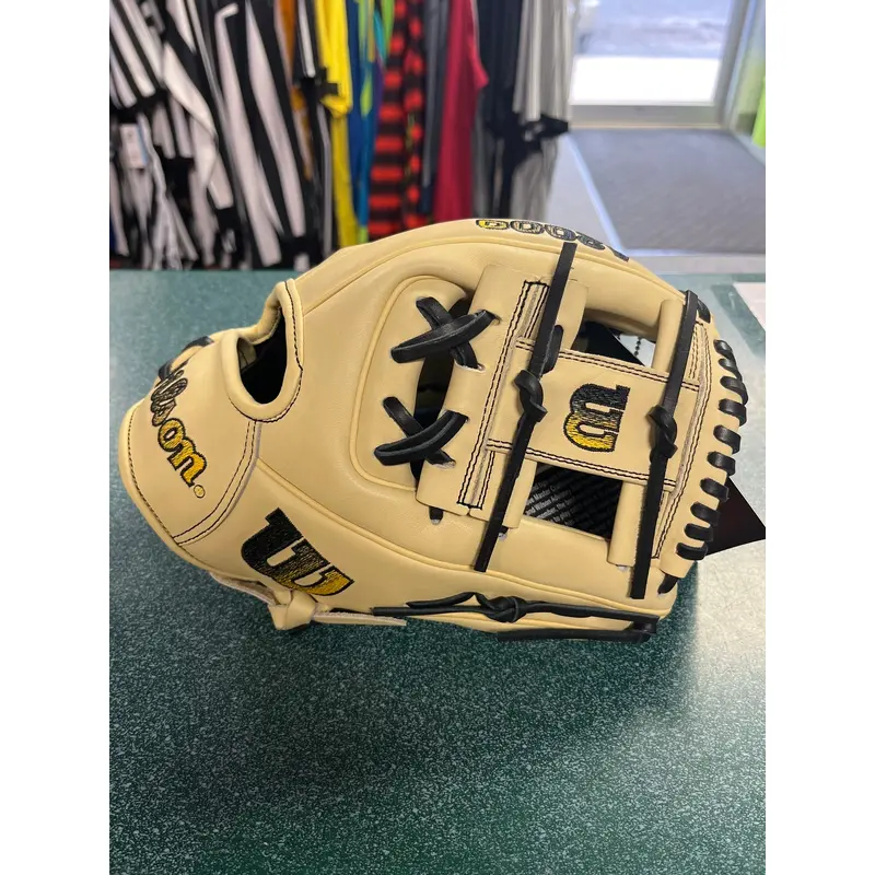 Wilson 1786 New Infield 11.5" A2000 Baseball Glove