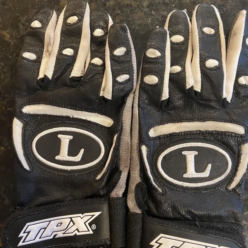 Black Used Small Louisville Slugger Batting Gloves
