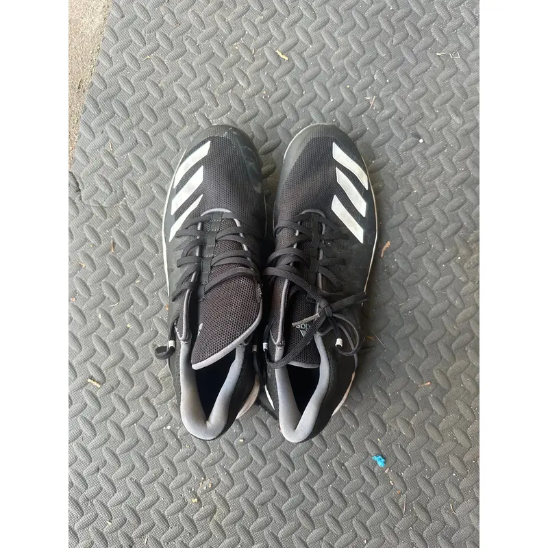 Baseball turf cleats