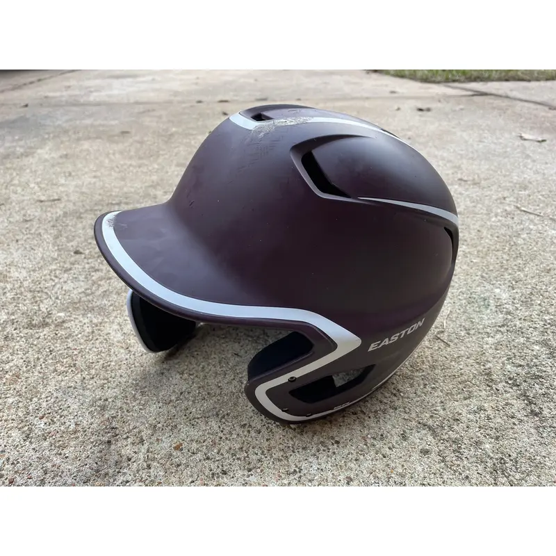 Used 6 1/2 - 7 1/8 Easton Z5 2.0 Batting Helmet