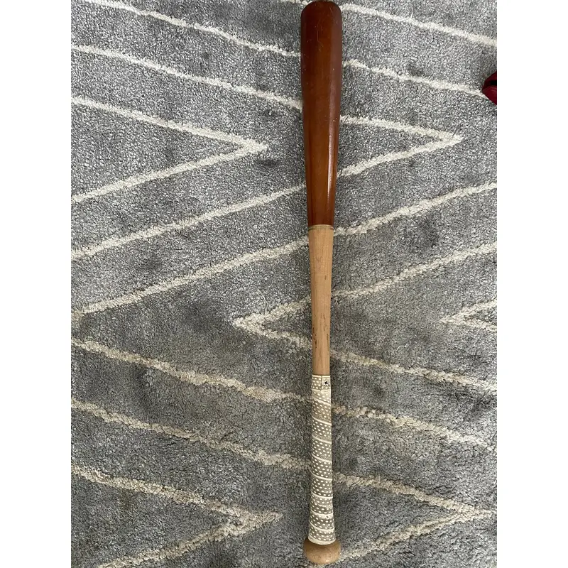 Used  Brett Bros Wood MB-110 Bat (-3) 29 oz 31"