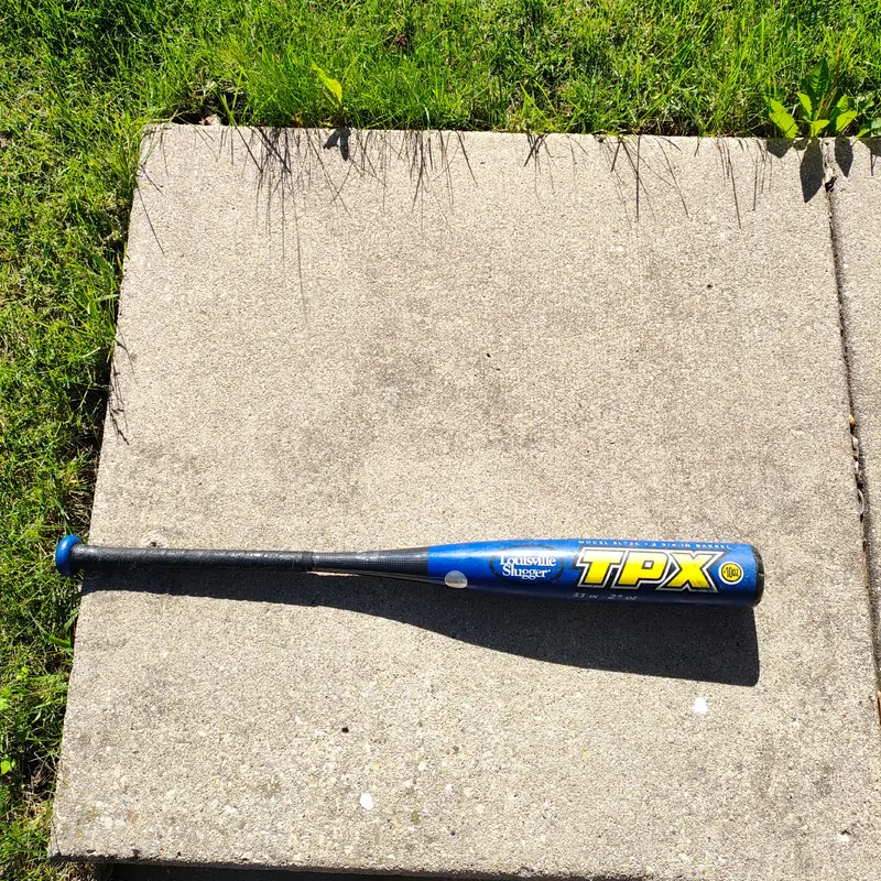 Used Louisville Slugger Catalyst Bat (-10) Composite 21 oz 31"