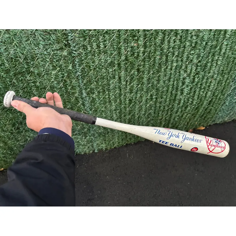 Used Louisville Slugger (-11) 15 oz 26" Tee Ball Bat