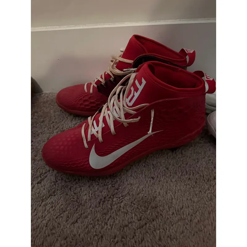 Red Used Metal Nike Force Zoom Trout 5