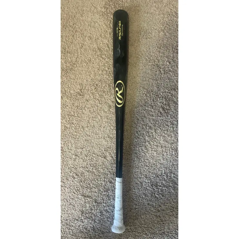 Used 33.5 Professional Ash Rawlings bat