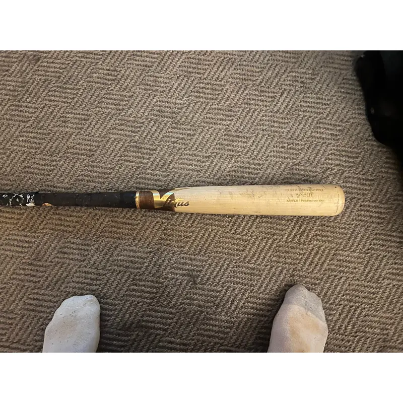 Used  Victus Maple 31 oz 34" V-Cut Bat