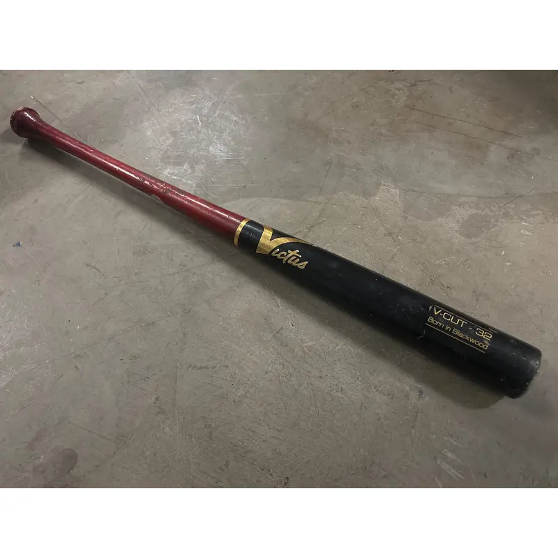 Victus V-Cut 32 Wood Bat 32/29