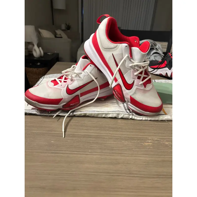 White Men's Size 13.0 (W 14.0) Adult Nike Low Top Trout Metal (New)