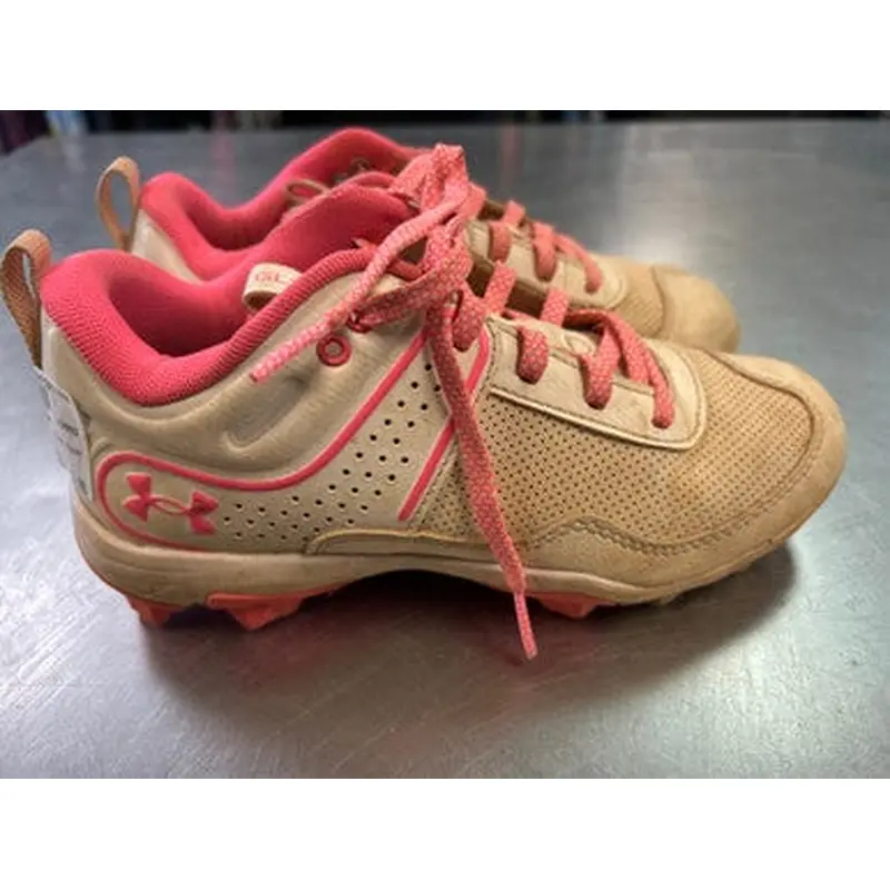 Used Under Armour CLEAT BB/SB Cleats Pink Junior 03.5 11868-S000064347