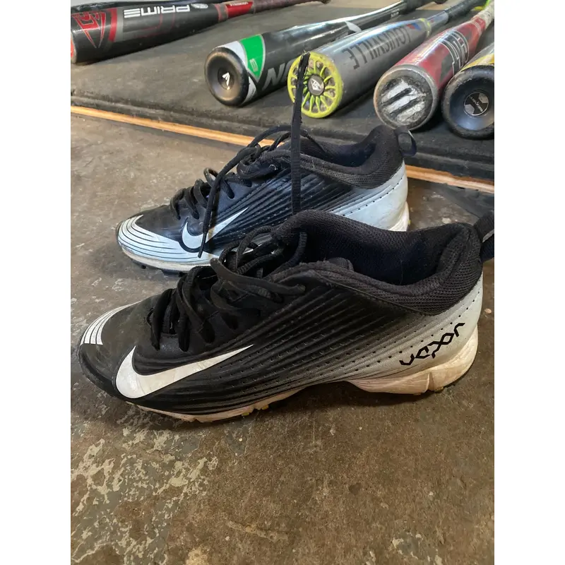 Black Kid's Molded Cleats Low Top