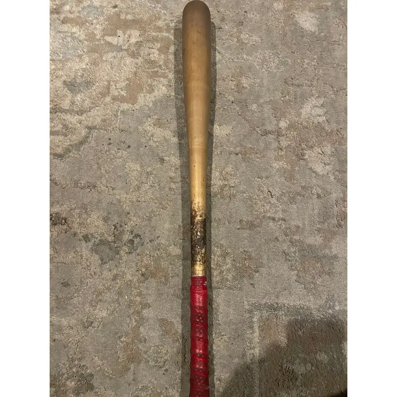 victus wood bat