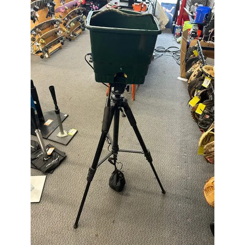 Used MAXBP ORIGINAL BB/SB Pitching Machine 10299-S000299726