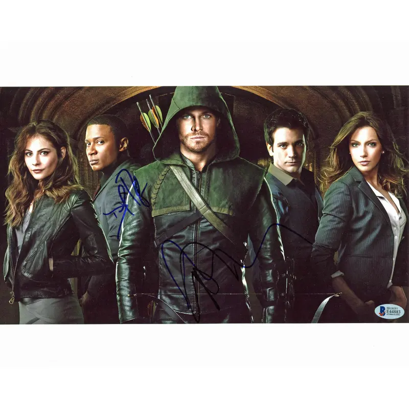 David Ramsey & Katie Cassidy Arrow Authentic Signed 11x14 Photo BAS #E44883
