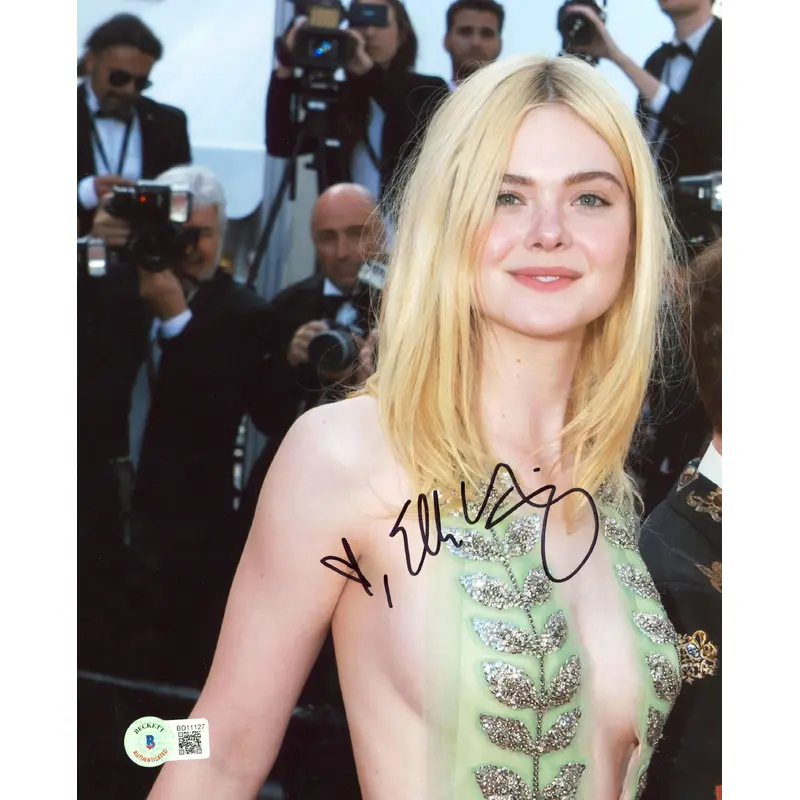 Elle Fanning Maleficent Authentic Signed 8x10 Photo Autographed BAS #BD11127