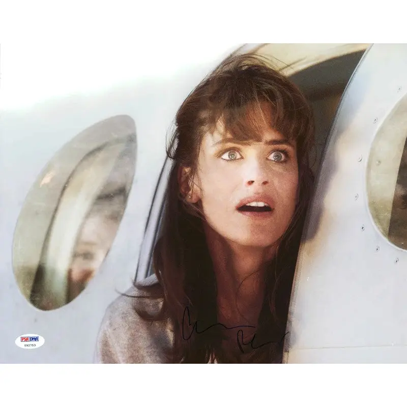 Amanda Peet 2012 Signed Authentic 11X14 Photo Autographed PSA/DNA #Y92753