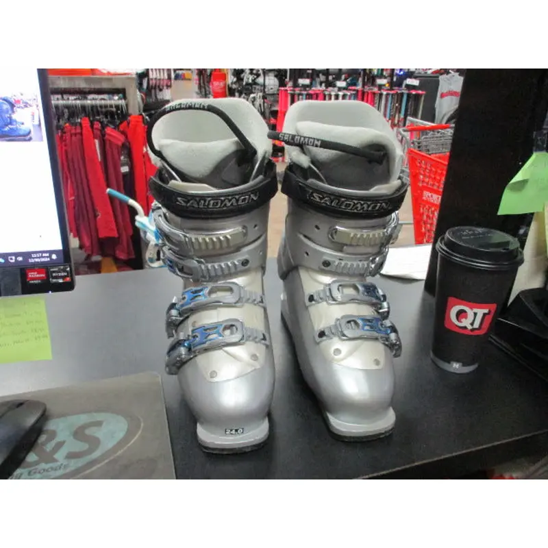 Used Salomon Irony 4 Downhill Ski Boots Size 24.0